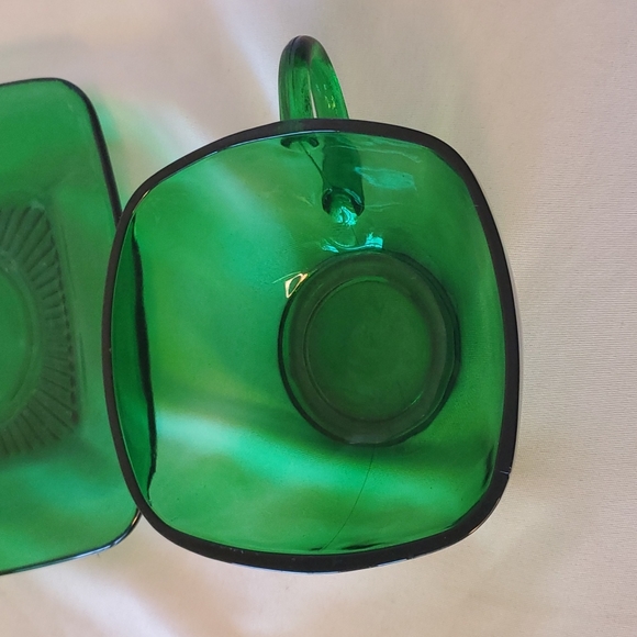 Set of 3 Anchor Hocking Cups & Saucers - Picture 6 of 7